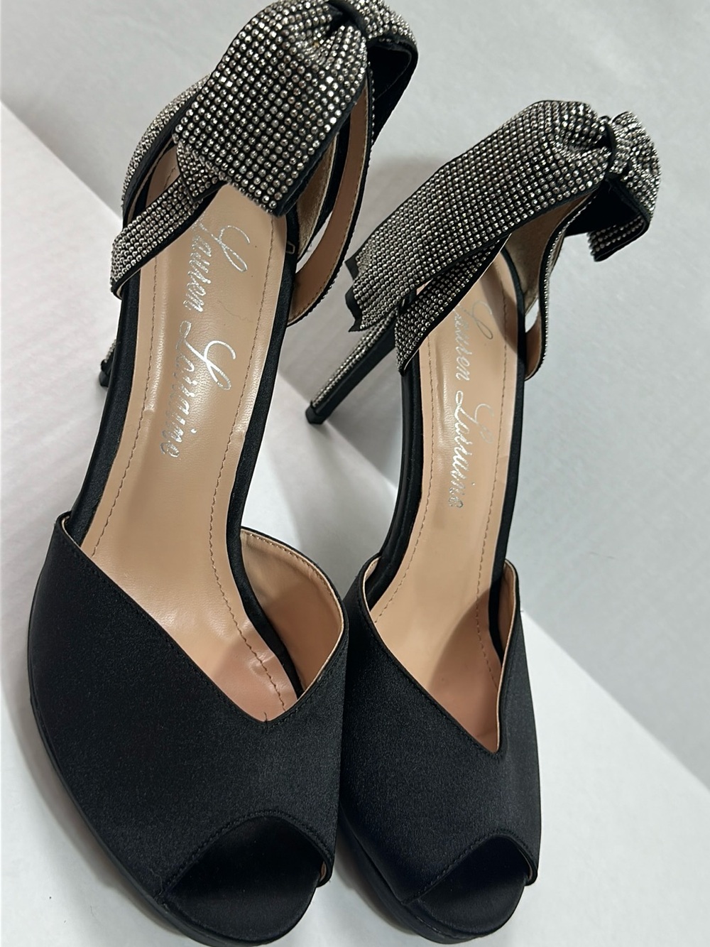 Lauren Lorraine Black Crystal Bow Peep-Toe Heels with Silver Accents size 10